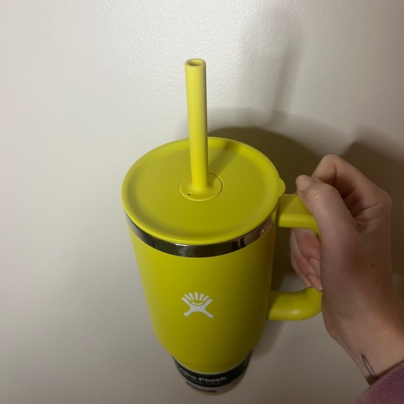 BNWT Hydroflask (never used) - Picture 3 of 4